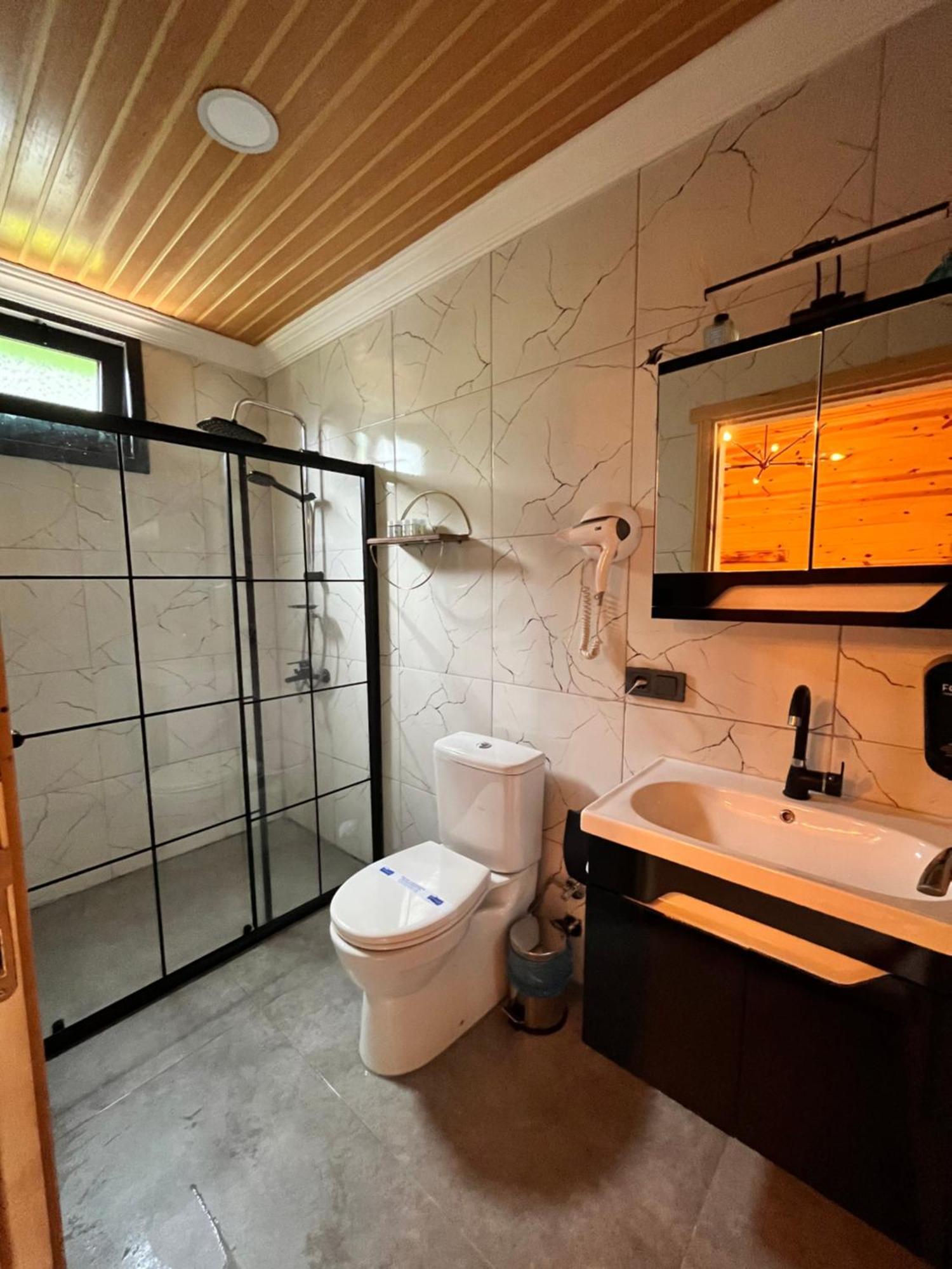 Kiana Bungalov Bed and Breakfast Ardeşen Værelse billede